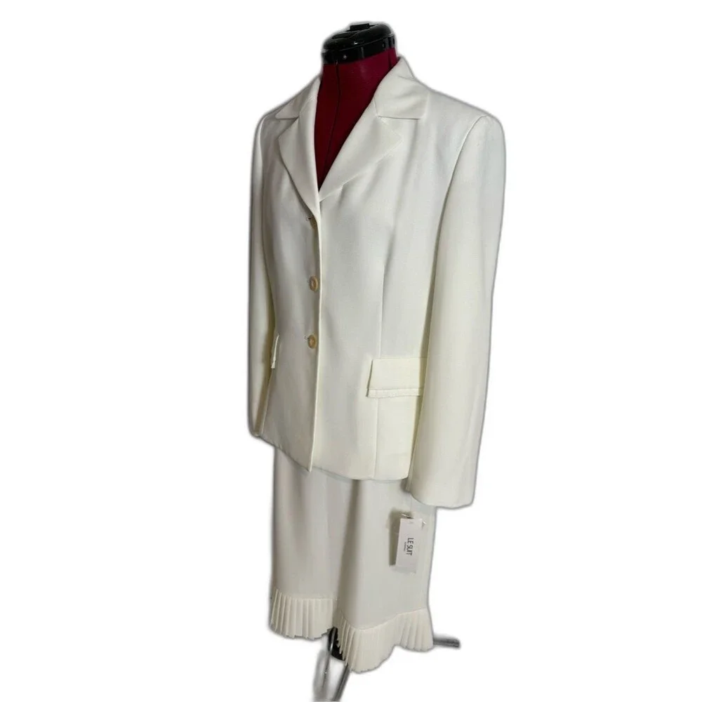 NWT Le Suit Skirt Suit Woman's Size 10 White 2-Piece Set Blazer & Skirt